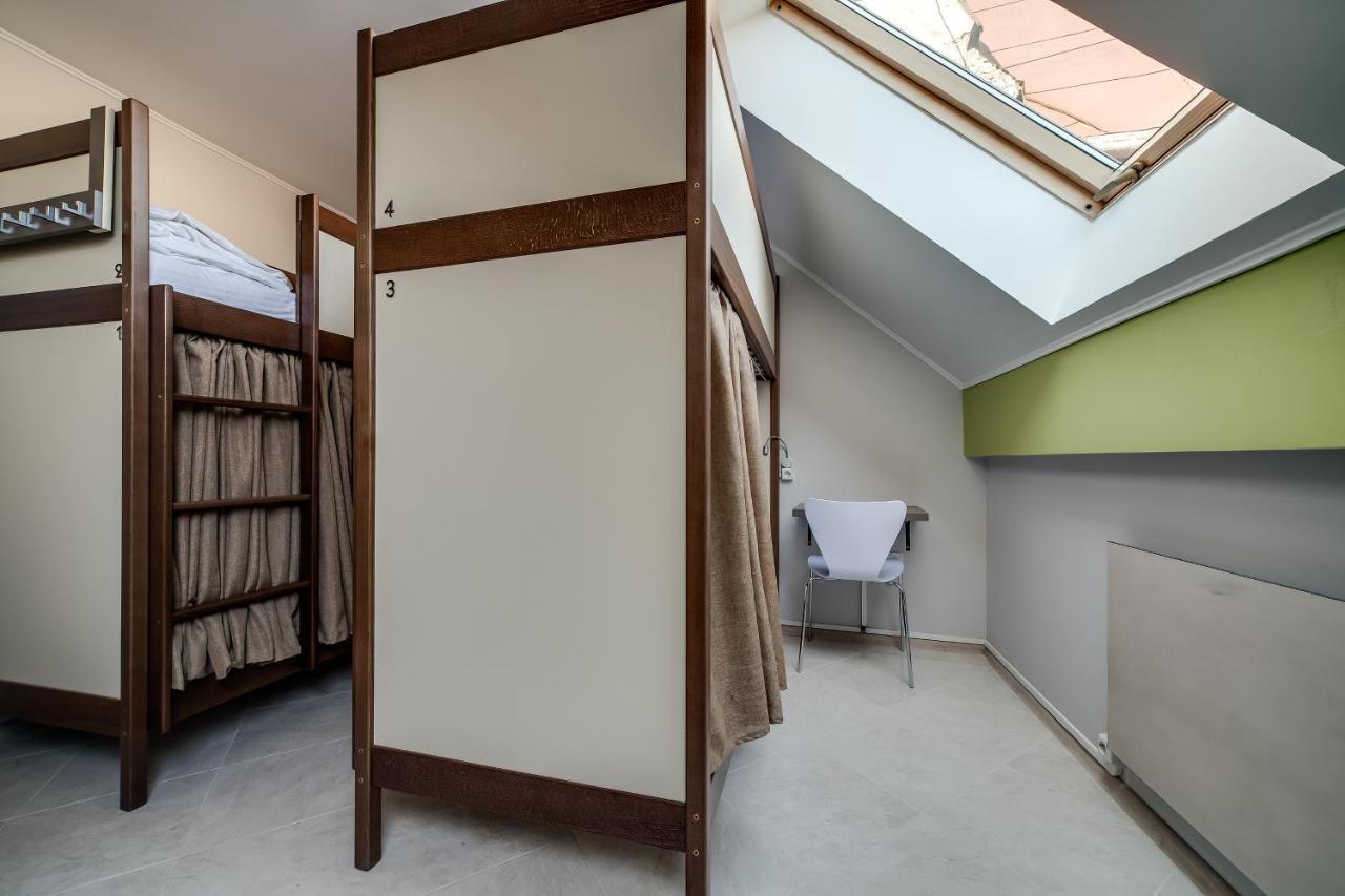 Ostriv Hostel Lviv Luaran gambar