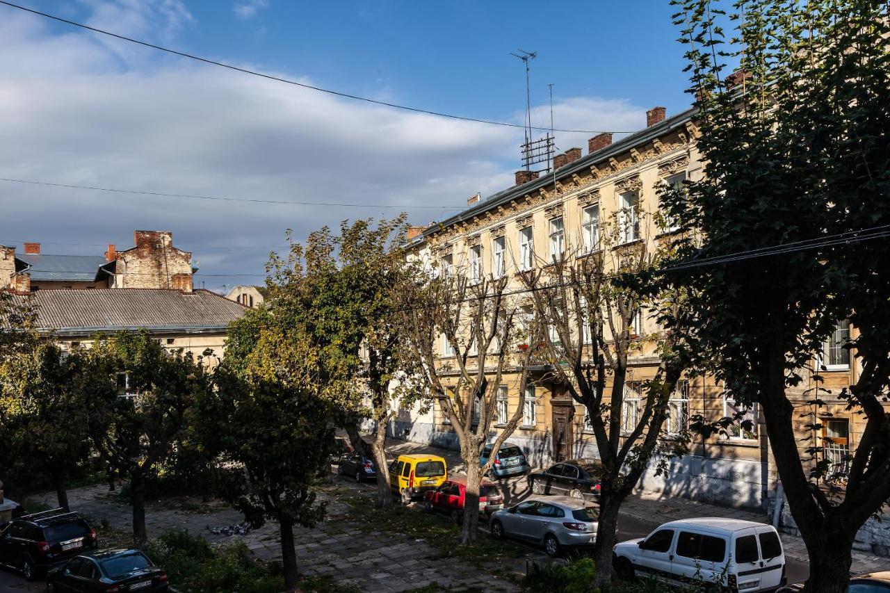 Ostriv Hostel Lviv Luaran gambar