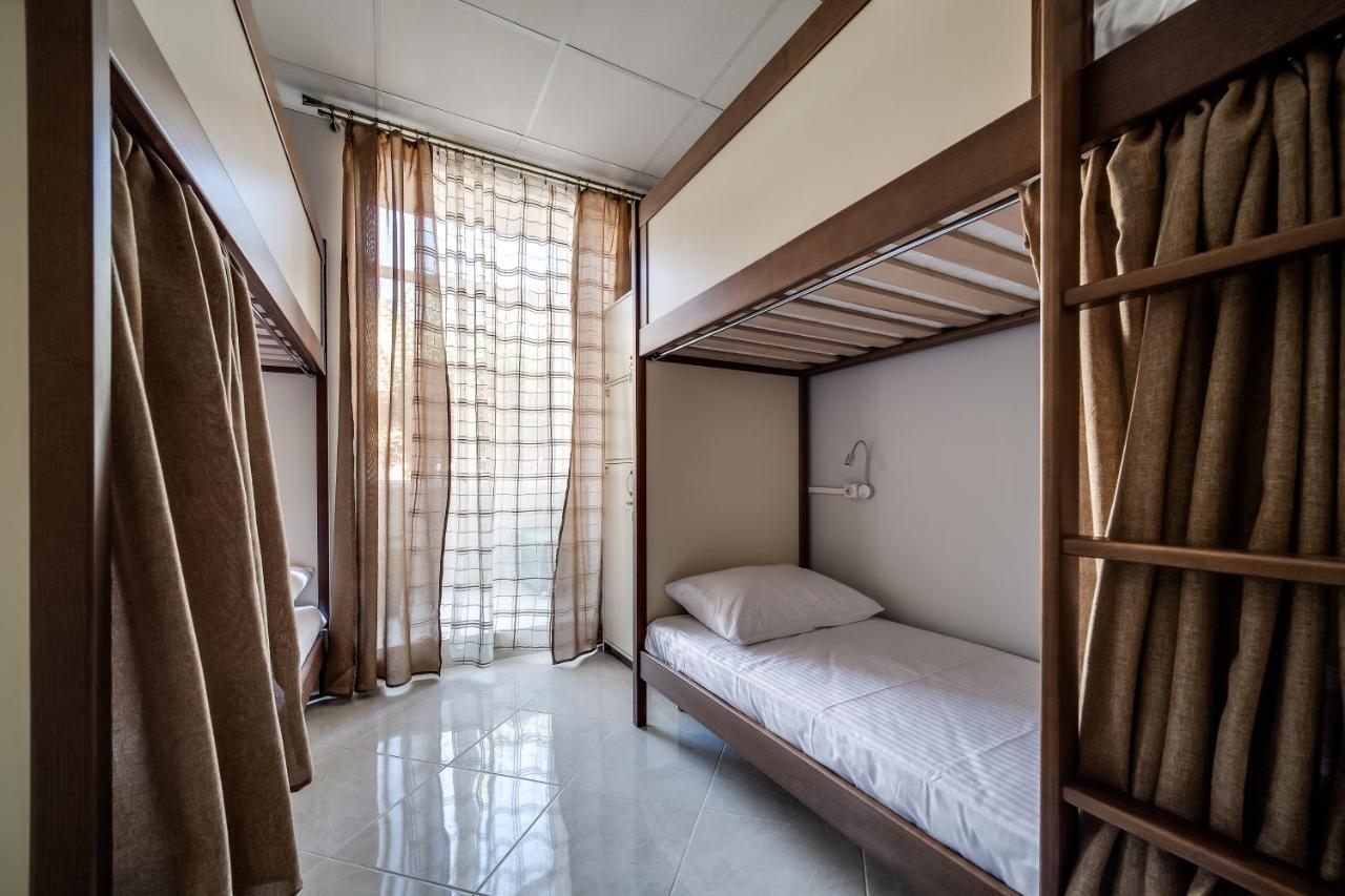 Ostriv Hostel Lviv Luaran gambar