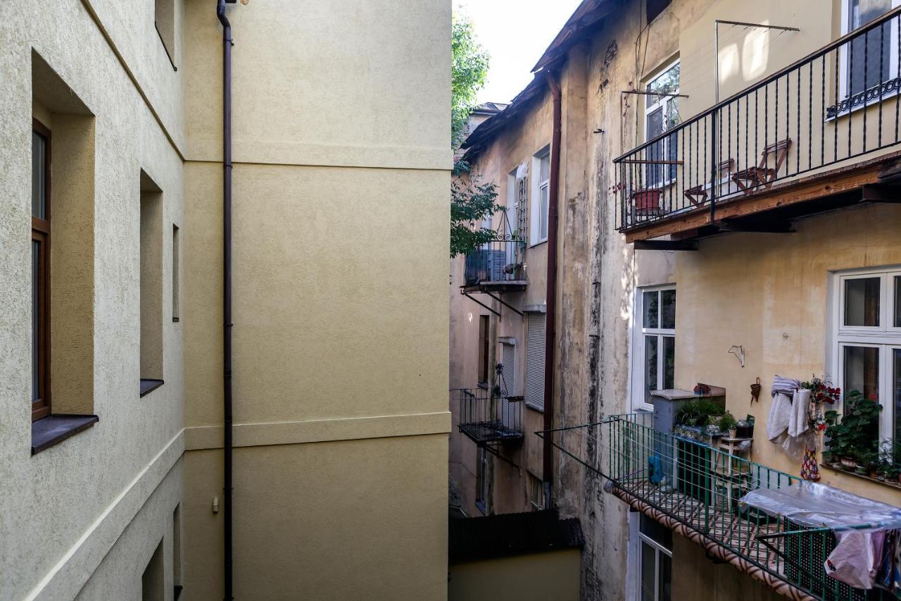 Ostriv Hostel Lviv Luaran gambar