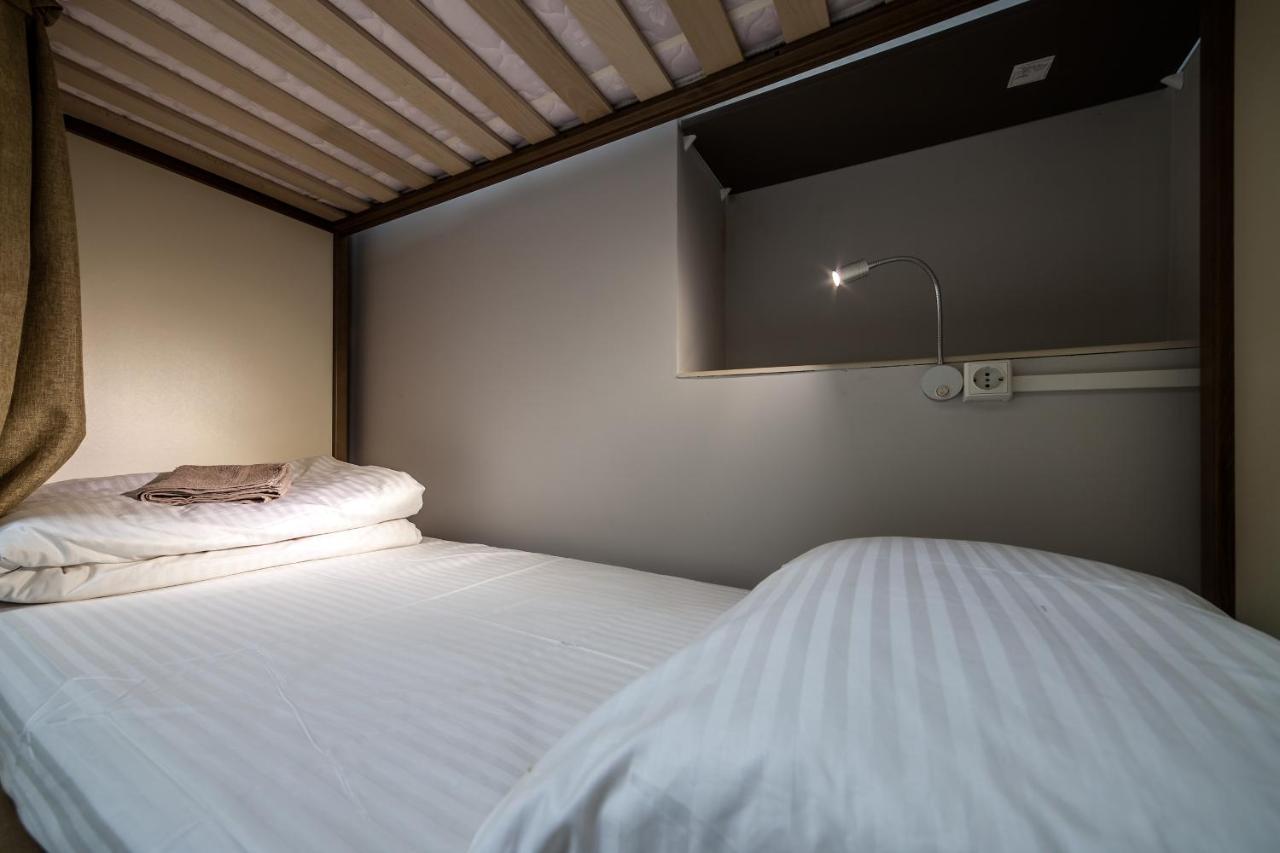 Ostriv Hostel Lviv Luaran gambar