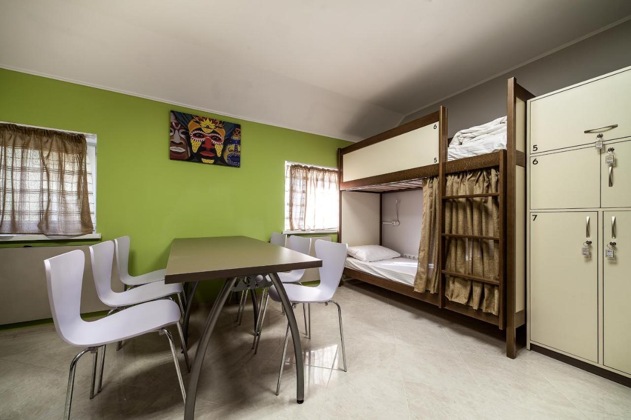 Ostriv Hostel Lviv Luaran gambar