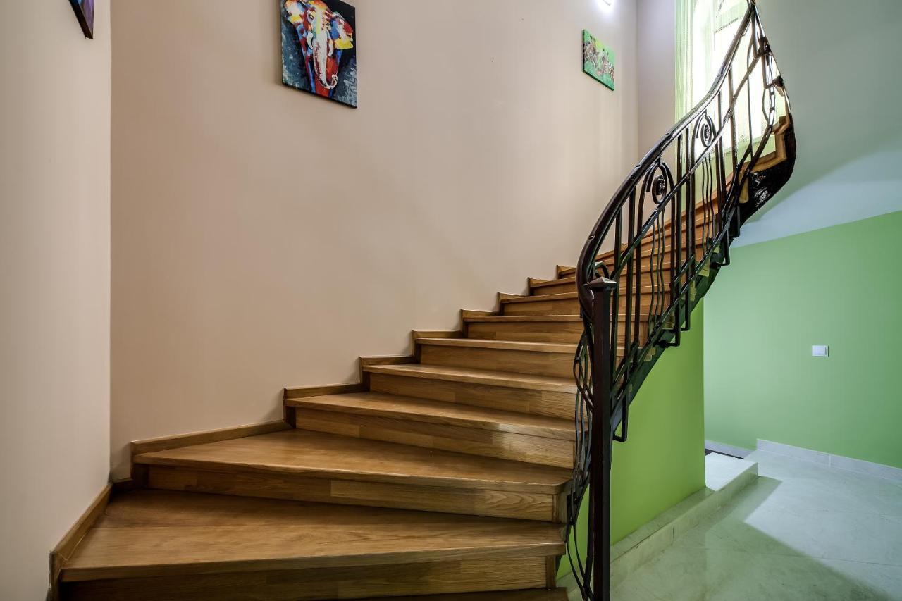 Ostriv Hostel Lviv Luaran gambar