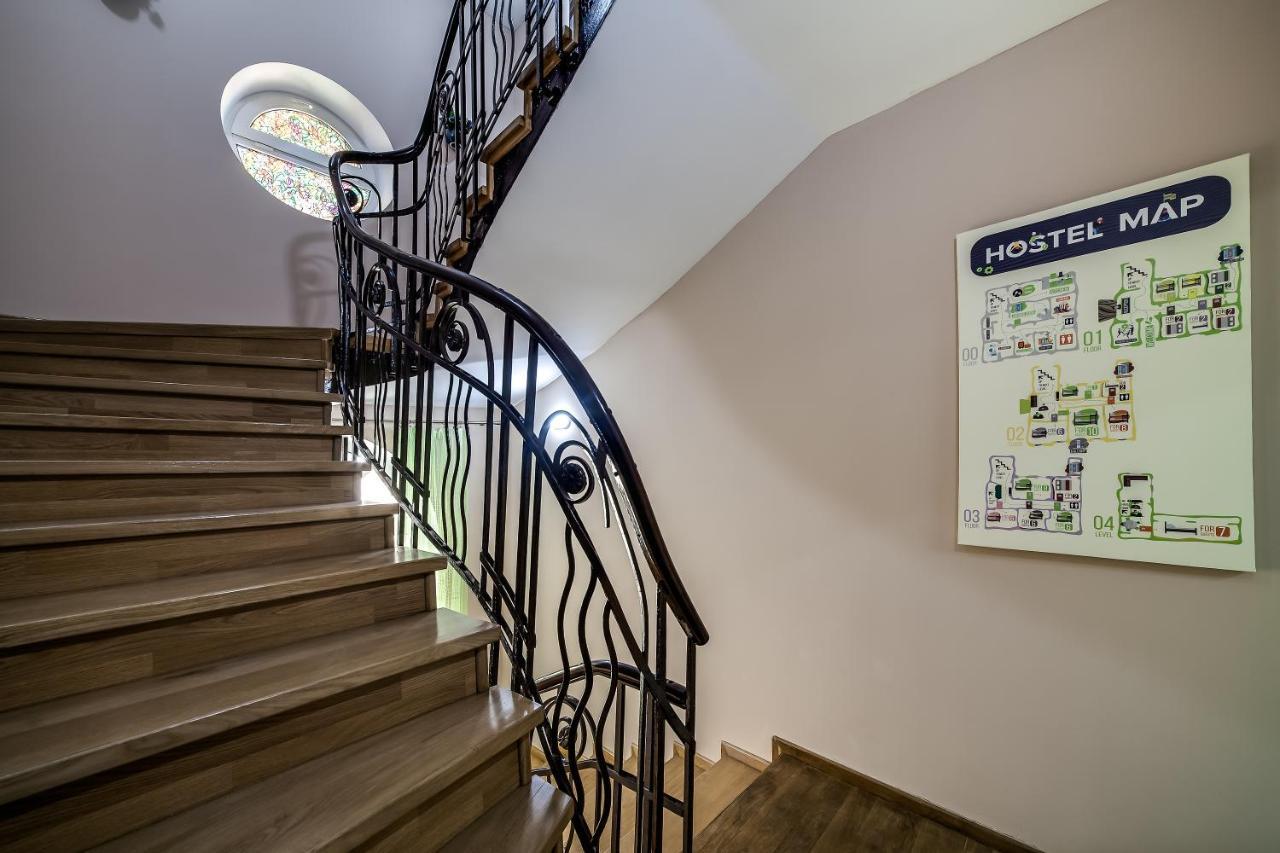 Ostriv Hostel Lviv Luaran gambar